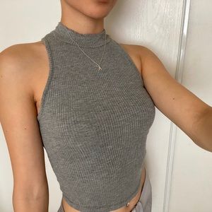 Sleeveless Turtleneck!